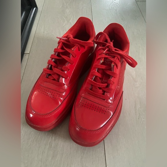 Reebok X Cardi B sneakers - Picture 2 of 5